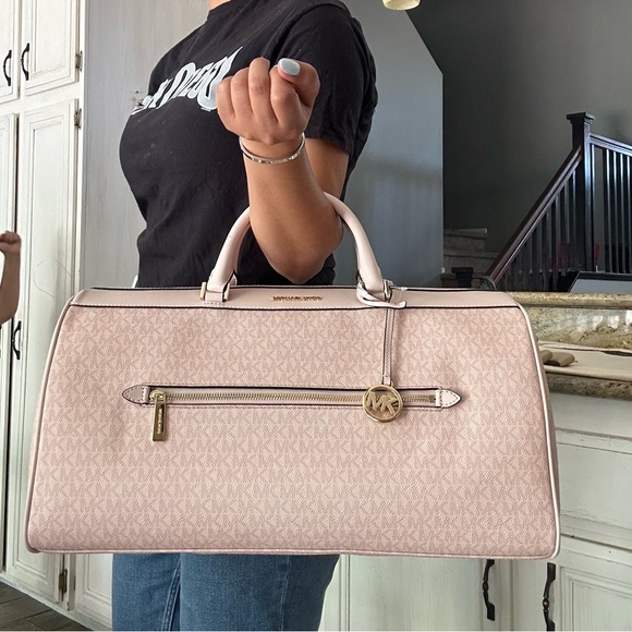 New Michael Kors Jet Set Travel Extra-Large Signature Logo Duffel Bag - Picture 5 of 11